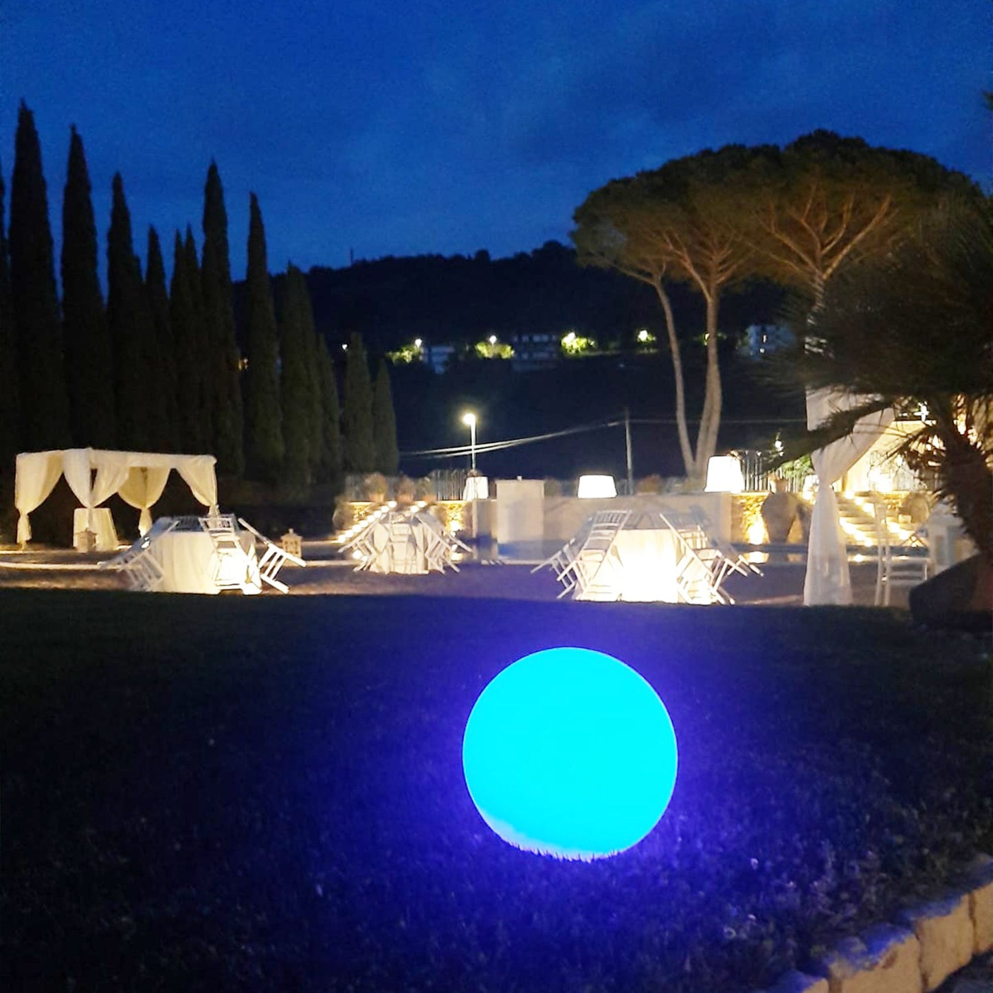 Arkema Sfera Solare Luminosa Galleggiante in Resina LED RGB a Ricarica Solare da Giardino e Piscina